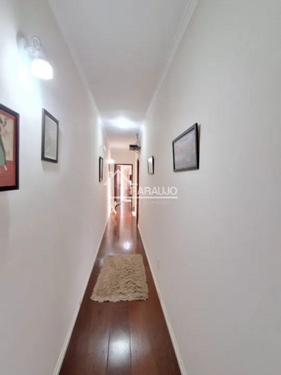 Casa à venda com 3 quartos, 234m² - Foto 17