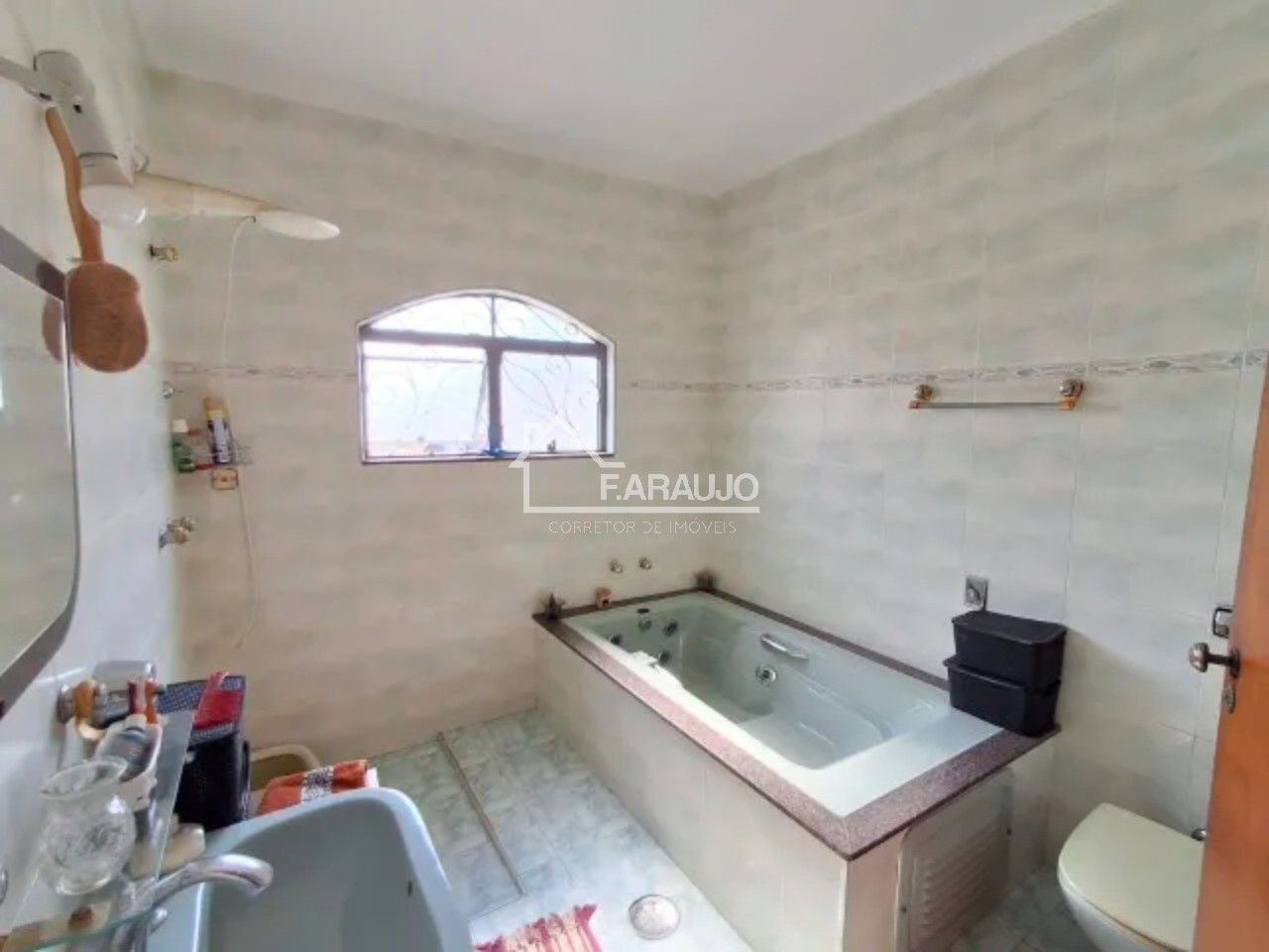Casa à venda com 3 quartos, 234m² - Foto 7