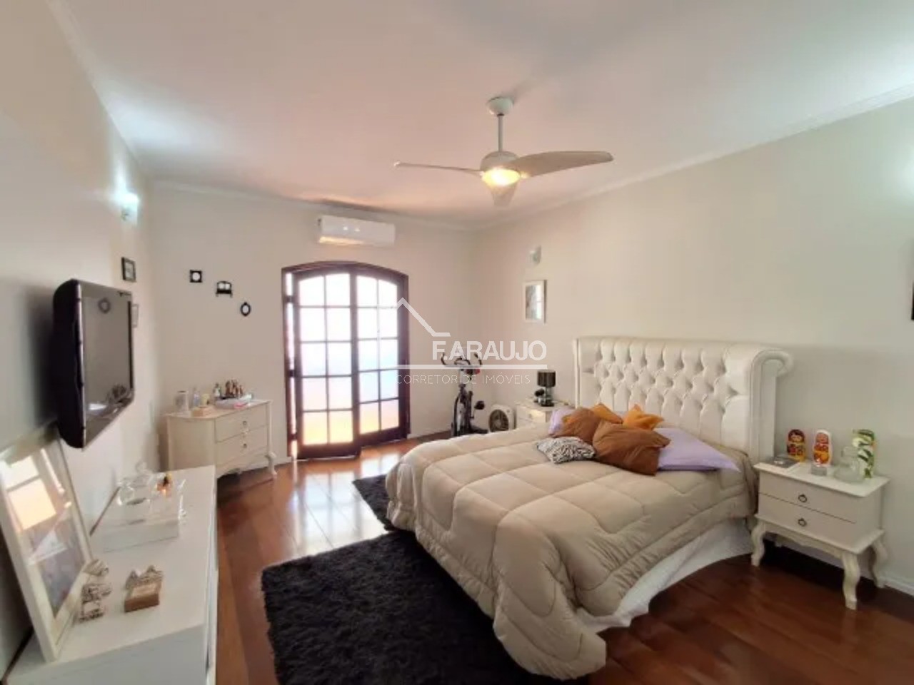 Casa à venda com 3 quartos, 234m² - Foto 11