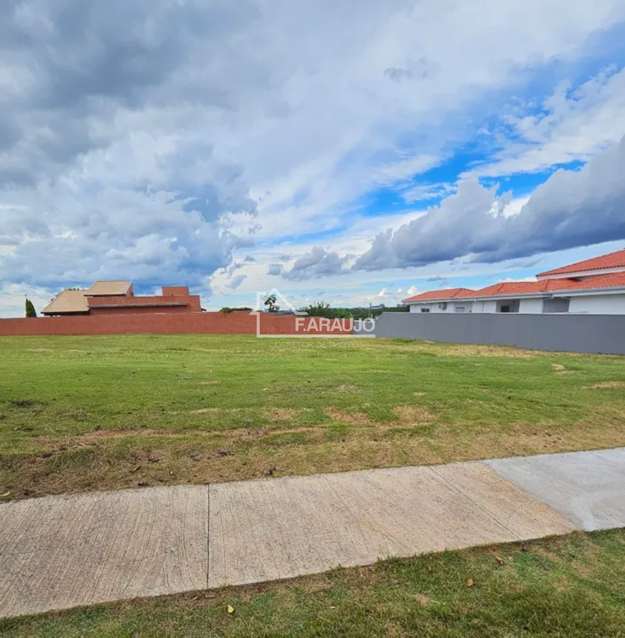 Loteamento e Condomínio, 1000 m² - Foto 6