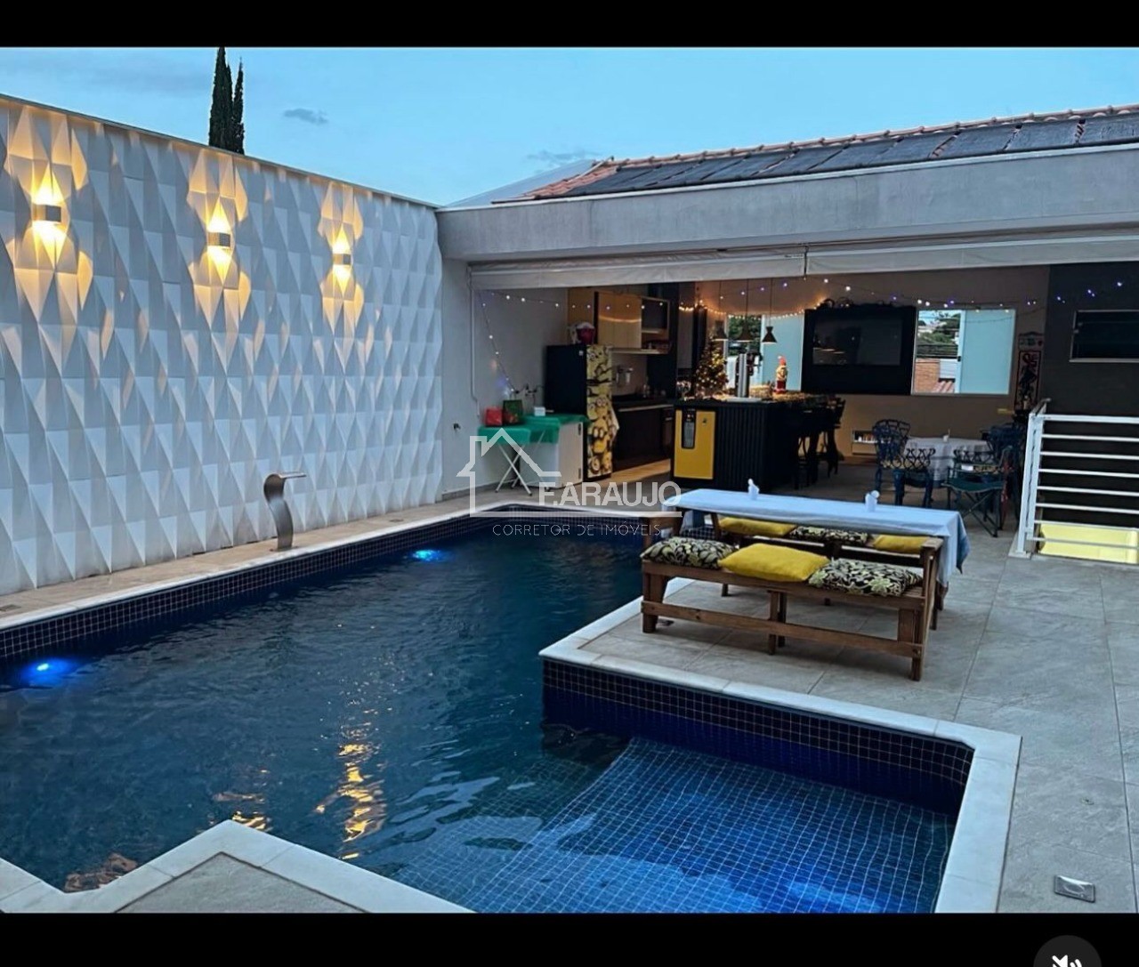 Casa à venda com 2 quartos, 230m² - Foto 1