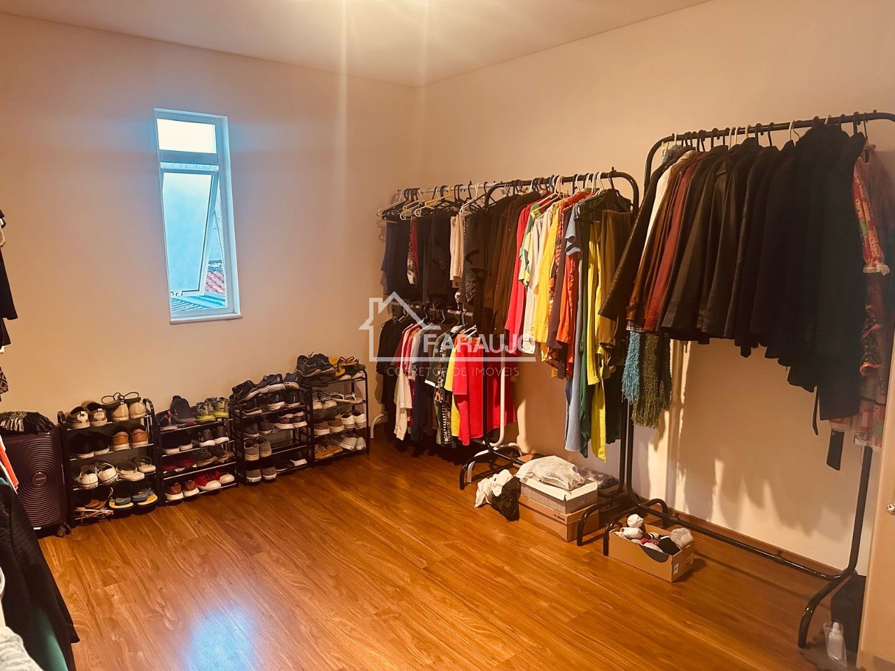 Casa à venda com 2 quartos, 230m² - Foto 10