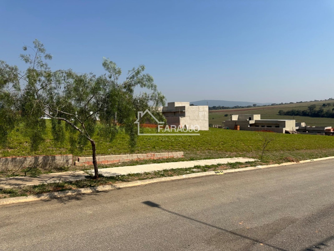 Loteamento e Condomínio, 225 m² - Foto 1