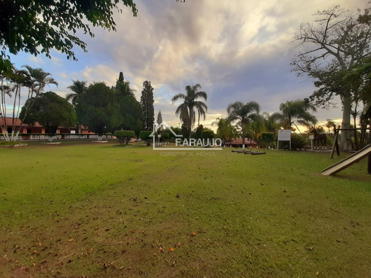 Loteamento e Condomínio, 865 m² - Foto 9