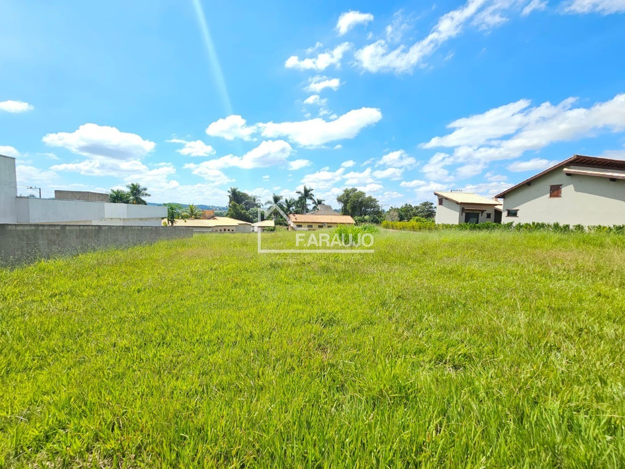 Loteamento e Condomínio, 865 m² - Foto 1