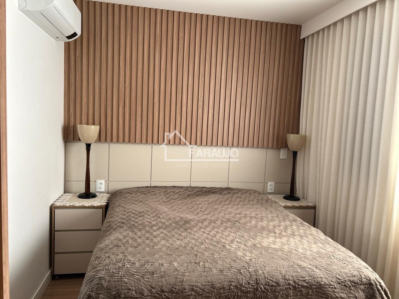 Apartamento à venda com 2 quartos, 67m² - Foto 4
