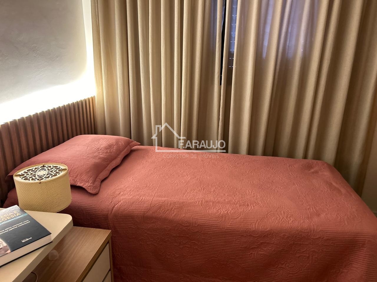 Apartamento à venda com 2 quartos, 67m² - Foto 15