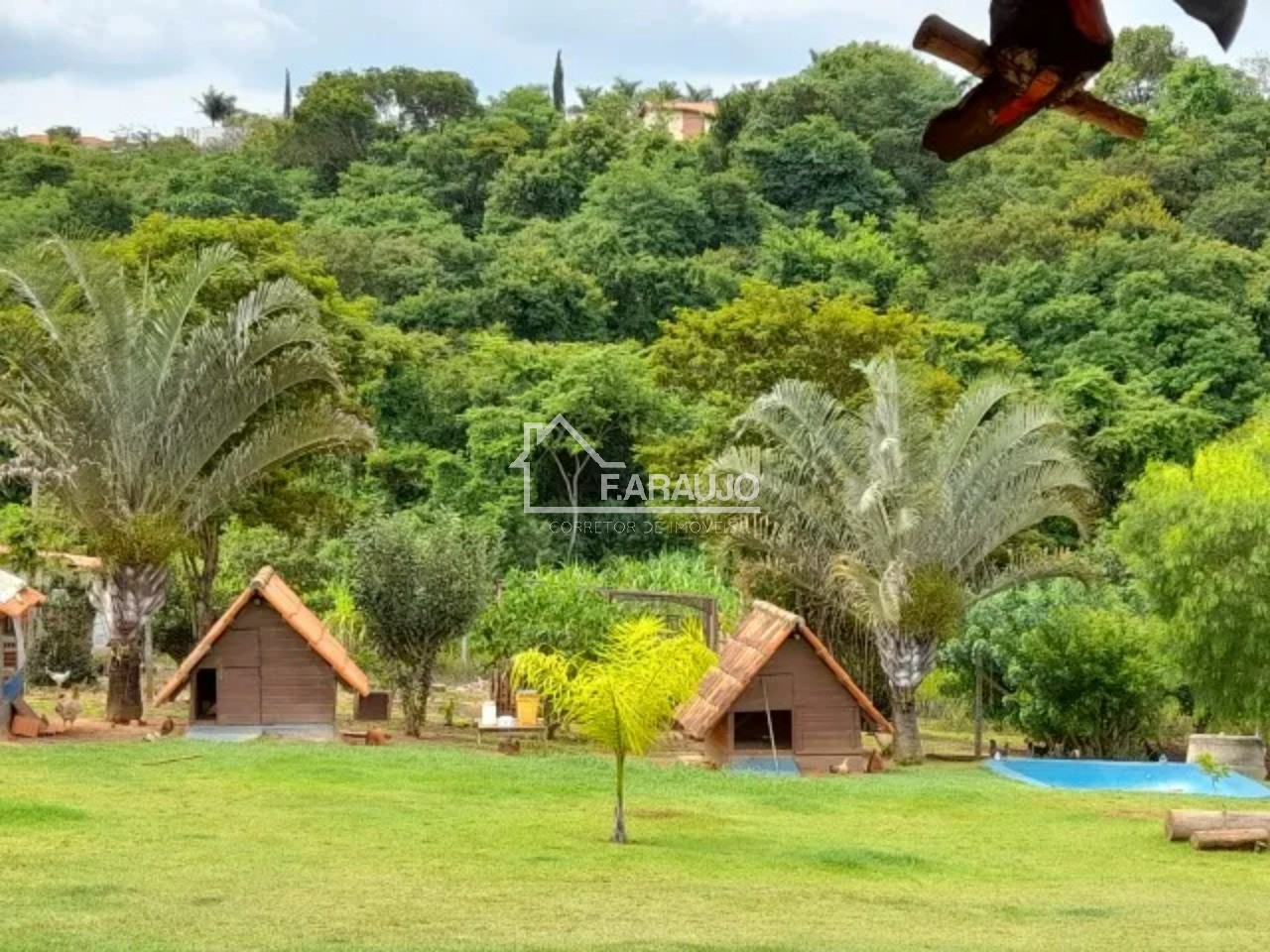 Chácara, 2 quartos, 3285 m² - Foto 1