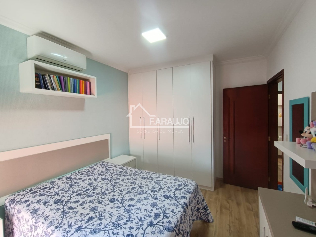 Casa, 4 quartos, 243 m² - Foto 19