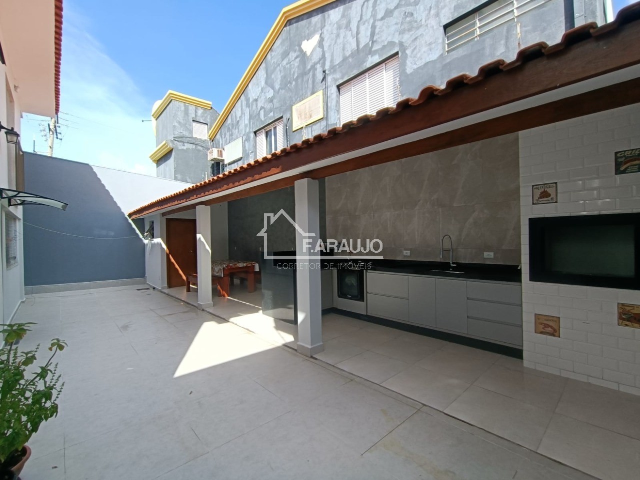 Casa, 4 quartos, 243 m² - Foto 12