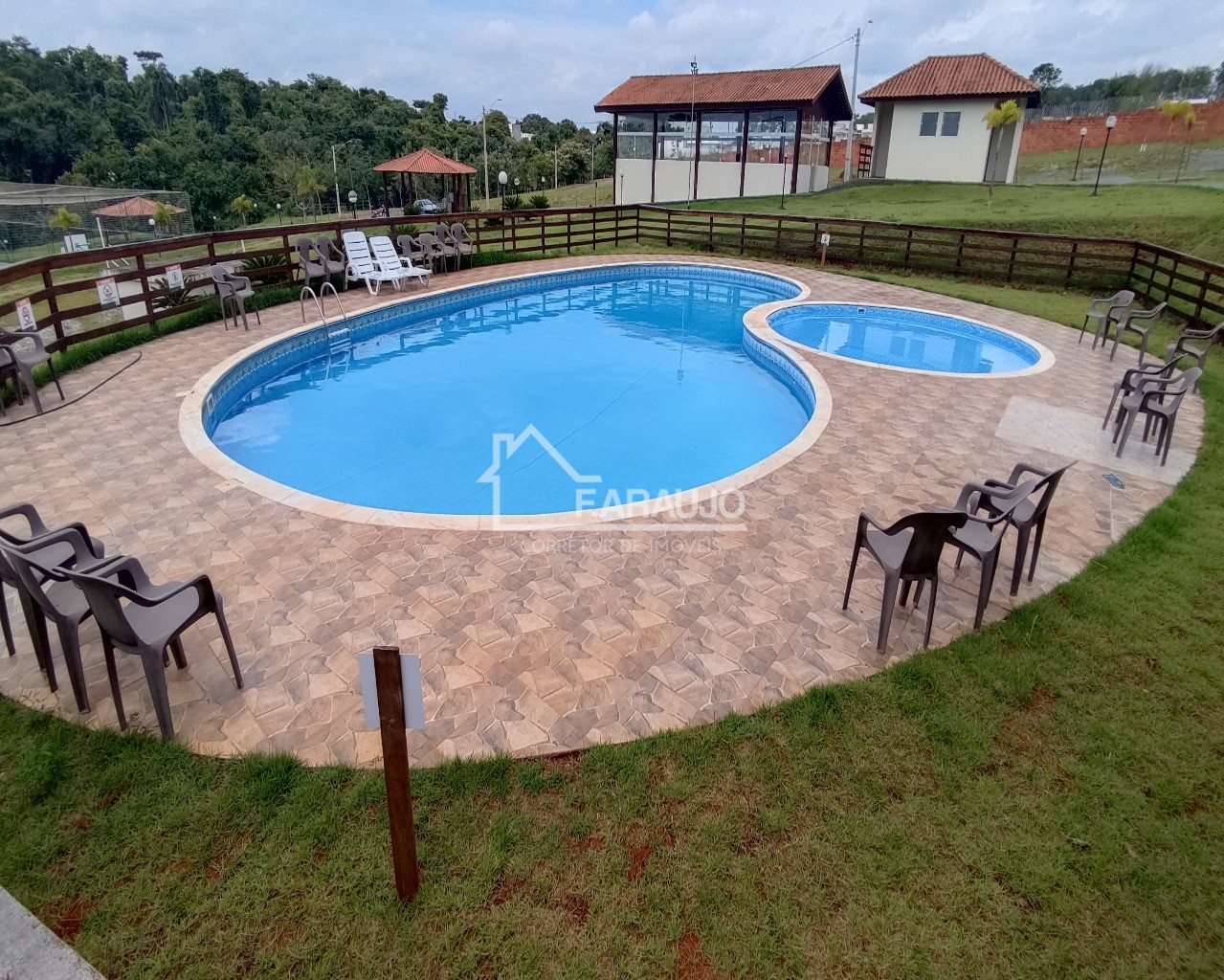 Loteamento e Condomínio, 200 m² - Foto 4