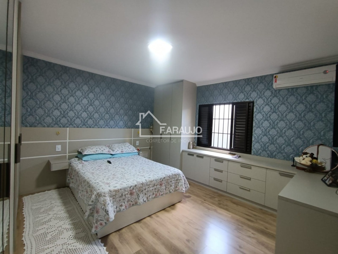 Casa, 4 quartos, 243 m² - Foto 33