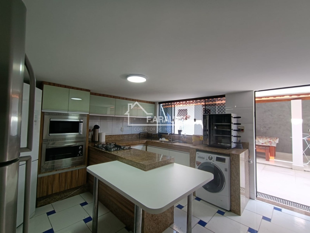 Casa, 4 quartos, 243 m² - Foto 9