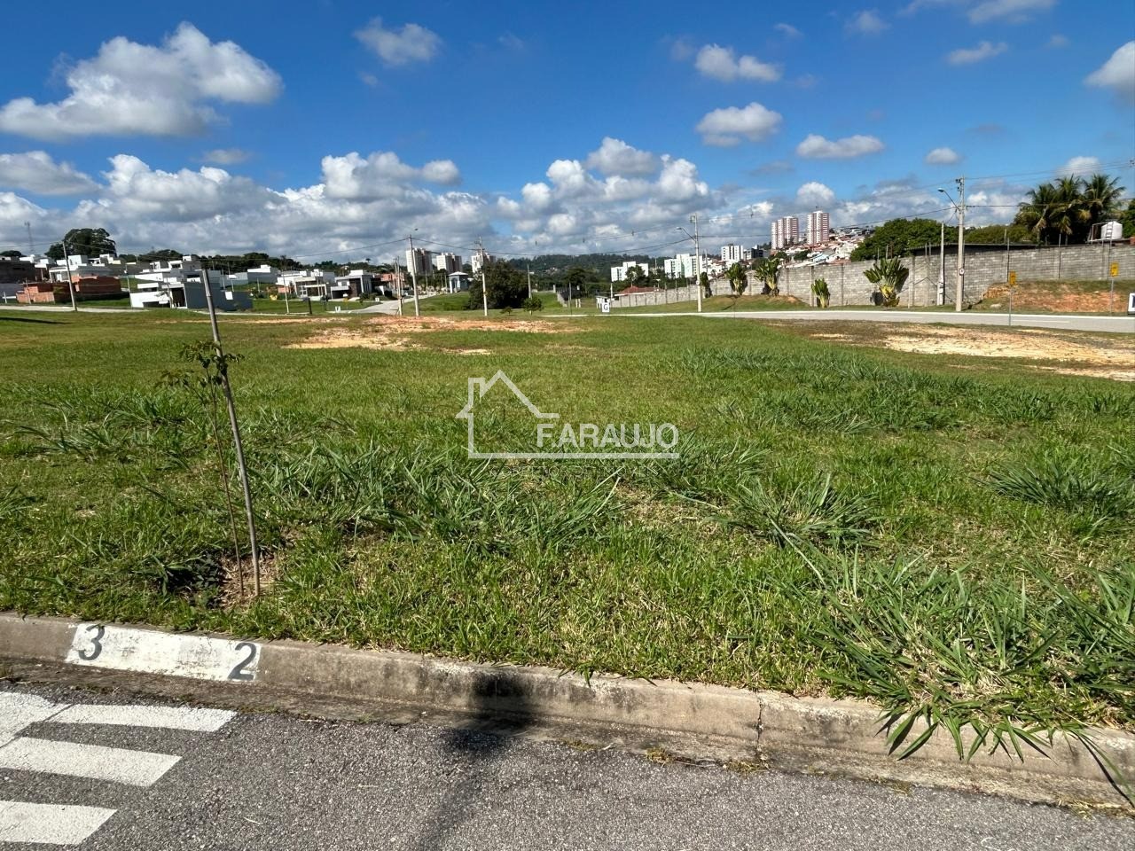 Loteamento e Condomínio à venda, 360m² - Foto 1