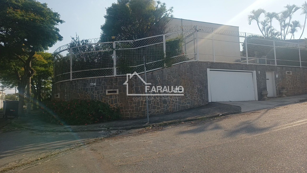 Casa, 4 quartos, 559 m² - Foto 1