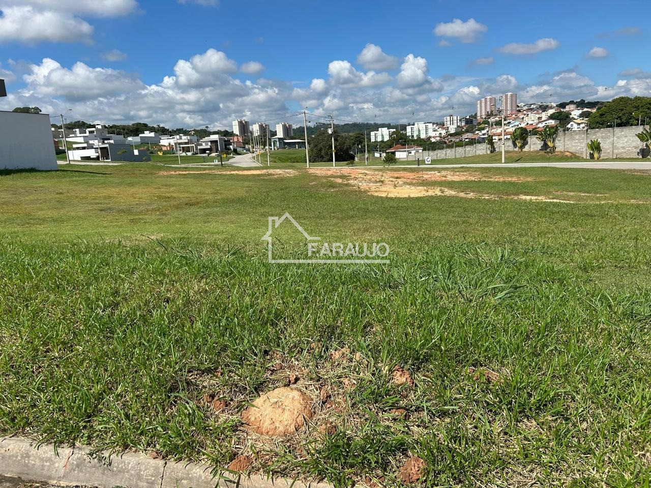 Loteamento e Condomínio à venda, 360m² - Foto 1