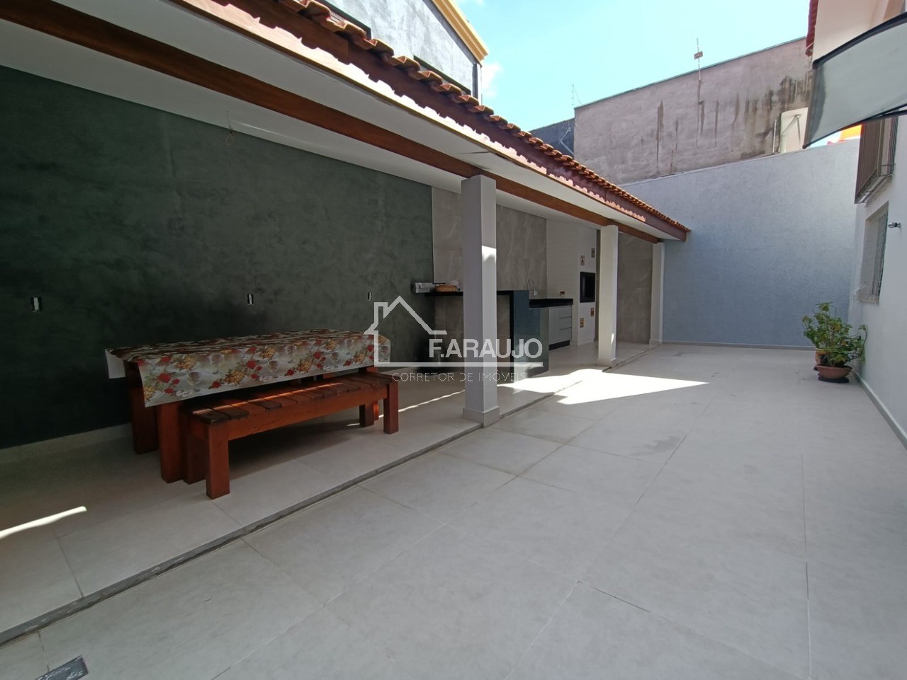 Casa, 4 quartos, 243 m² - Foto 5