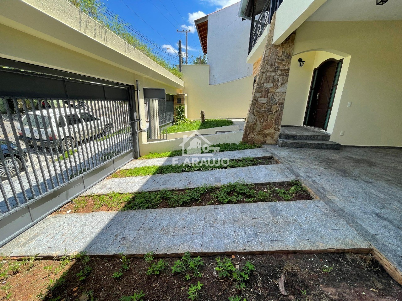 Casa, 4 quartos, 360 m² - Foto 2