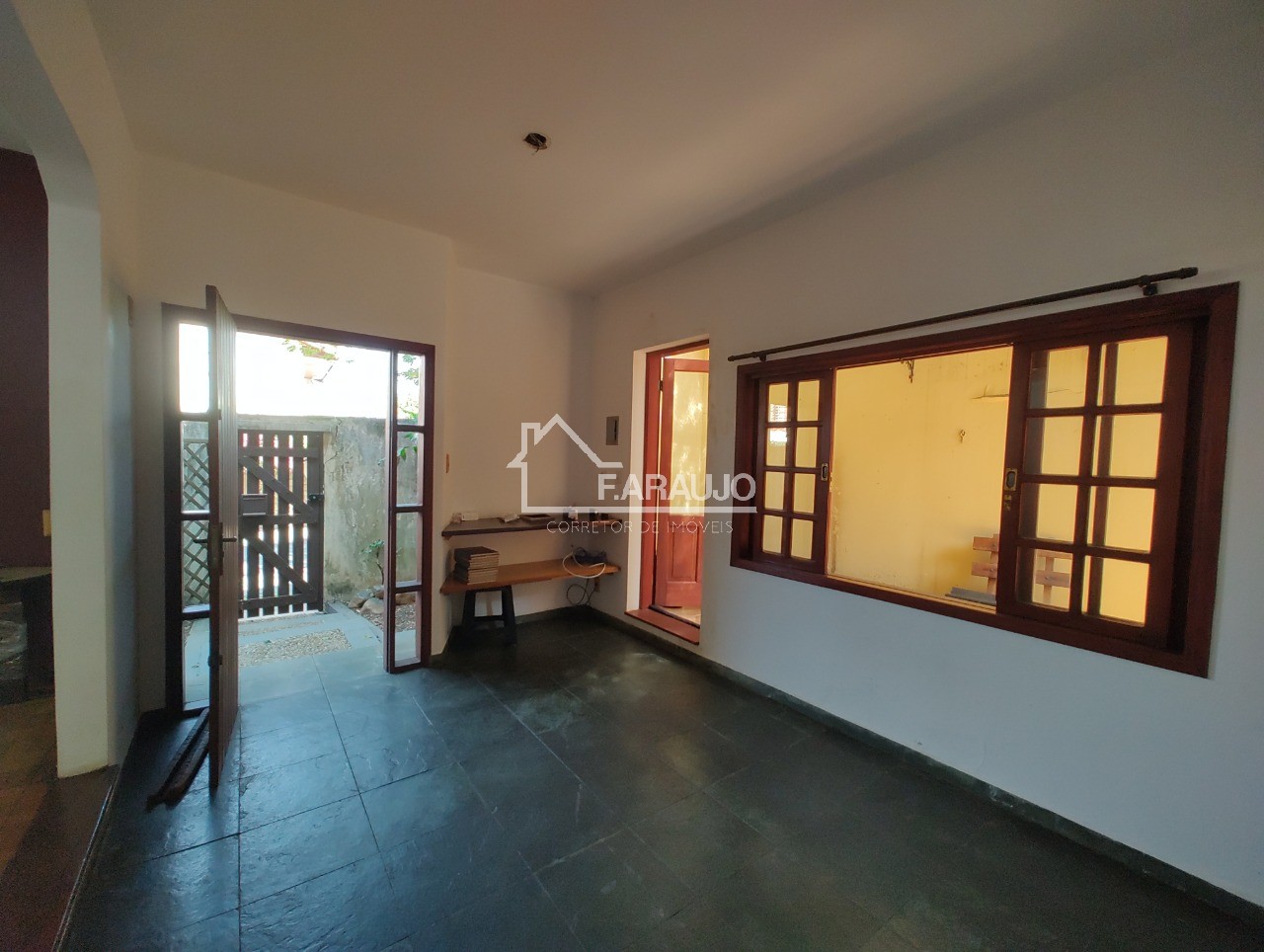 Casa, 4 quartos, 300 m² - Foto 9