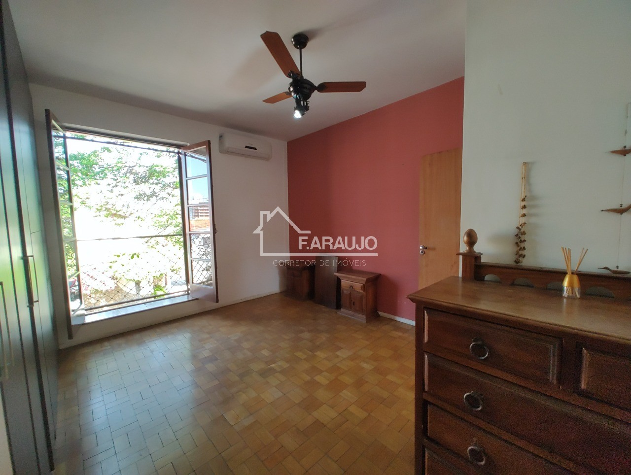 Casa, 4 quartos, 300 m² - Foto 57