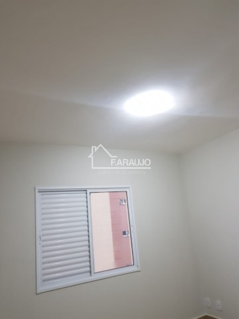 Apartamento à venda com 2 quartos, 56m² - Foto 4