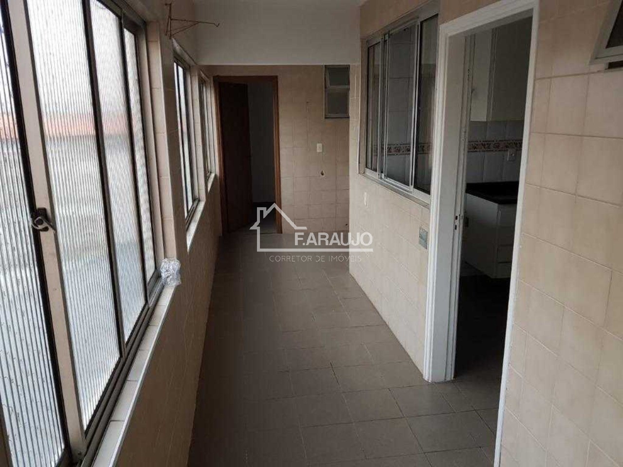 Apartamento, 3 quartos, 170 m² - Foto 2