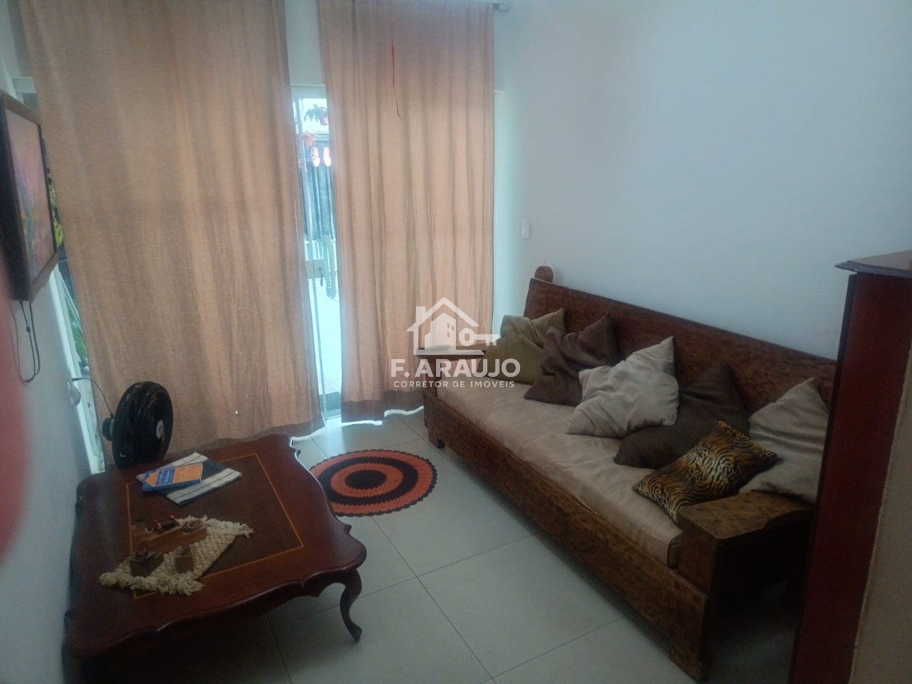 Casa, 5 quartos, 97 m² - Foto 2