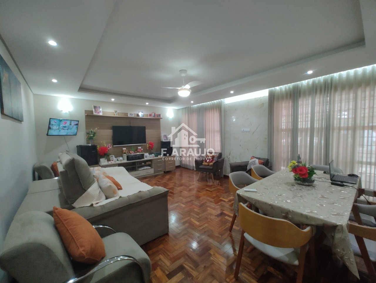 Casa, 4 quartos, 218 m² - Foto 8