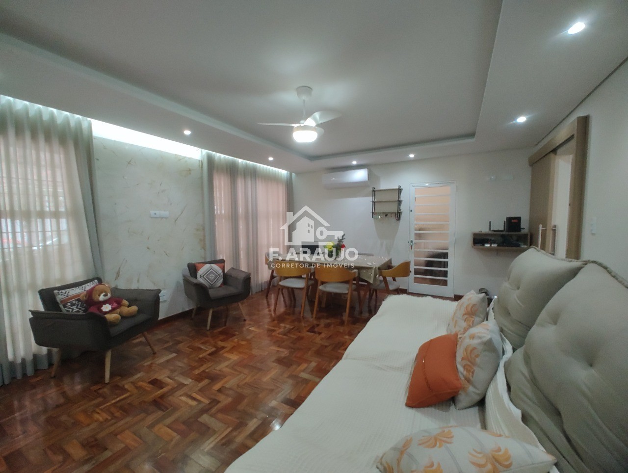 Casa, 4 quartos, 218 m² - Foto 6