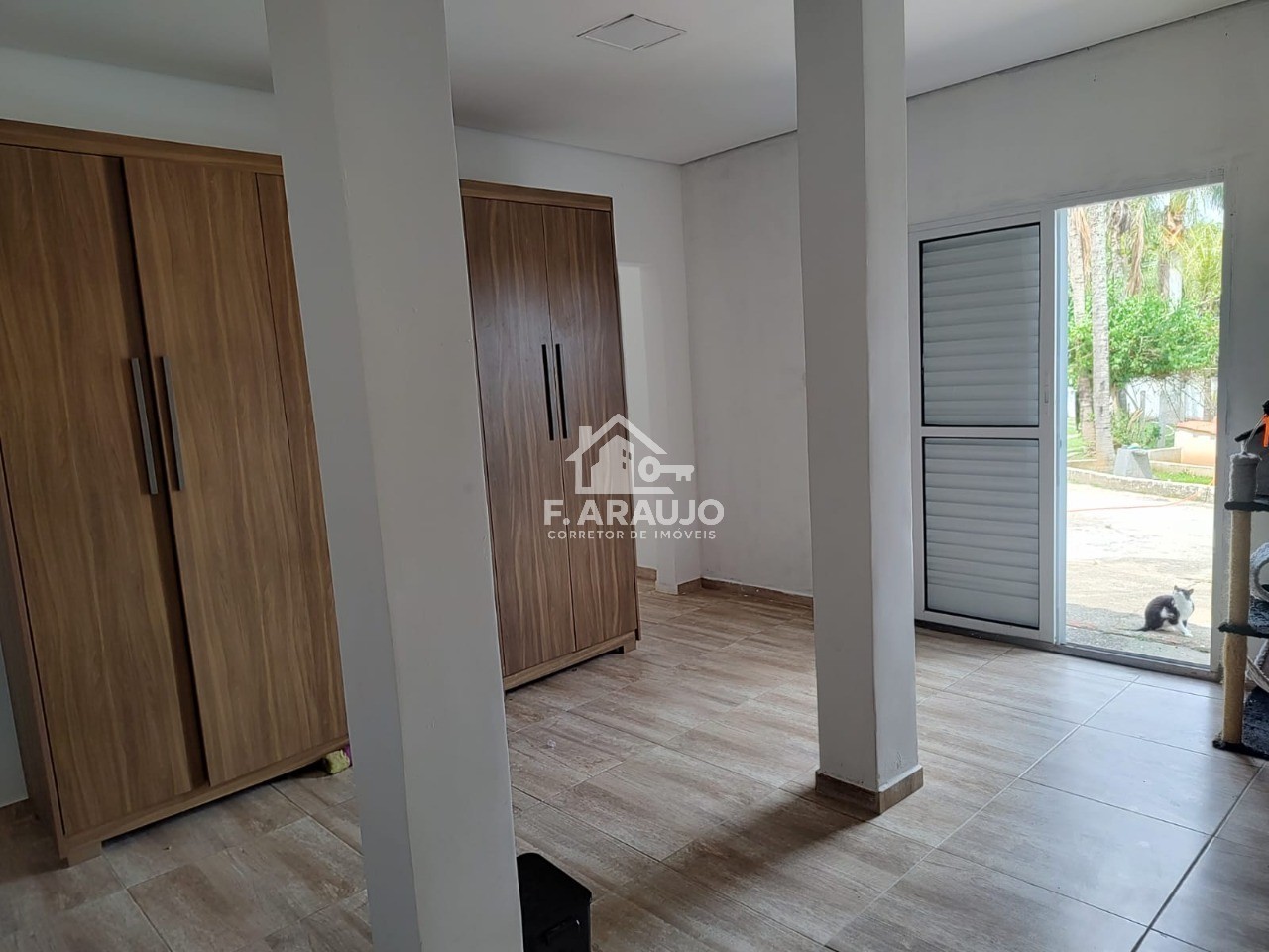 Chácara, 3 quartos, 2280 m² - Foto 11