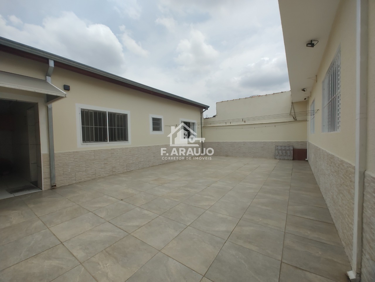 Casa, 4 quartos, 218 m² - Foto 36