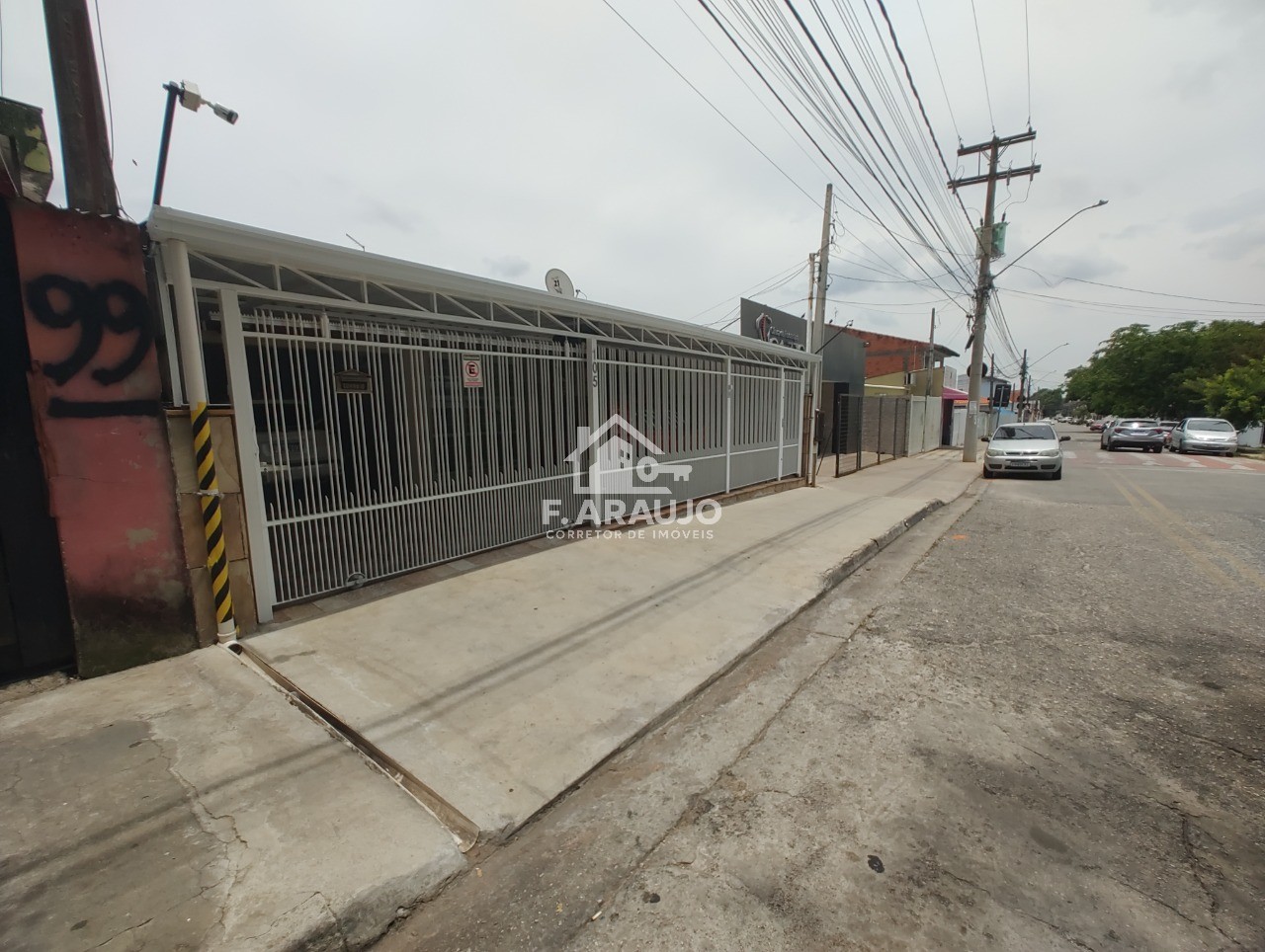 Casa, 4 quartos, 218 m² - Foto 2