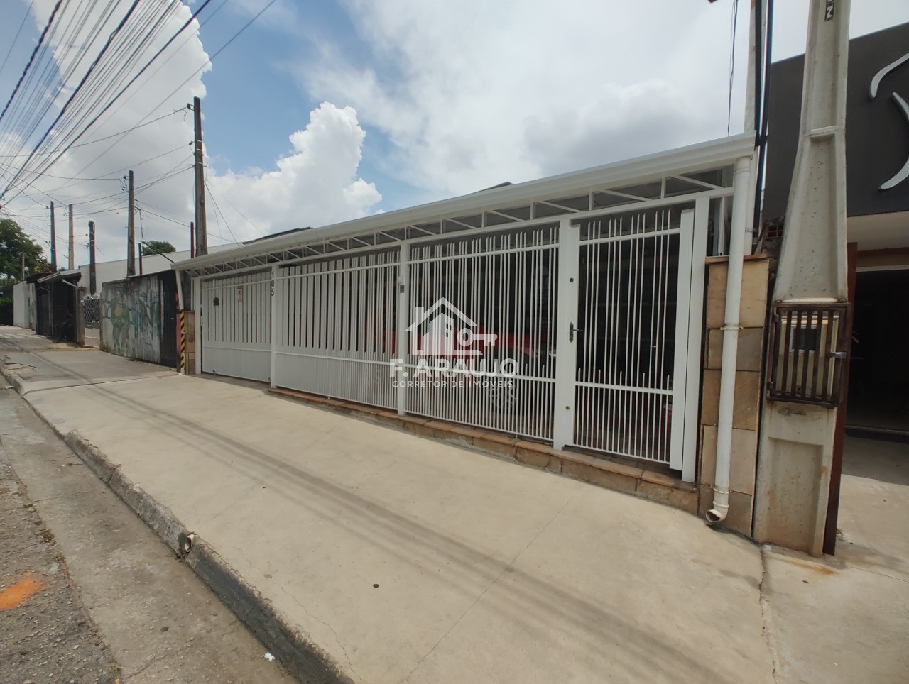 Casa, 4 quartos, 218 m² - Foto 3