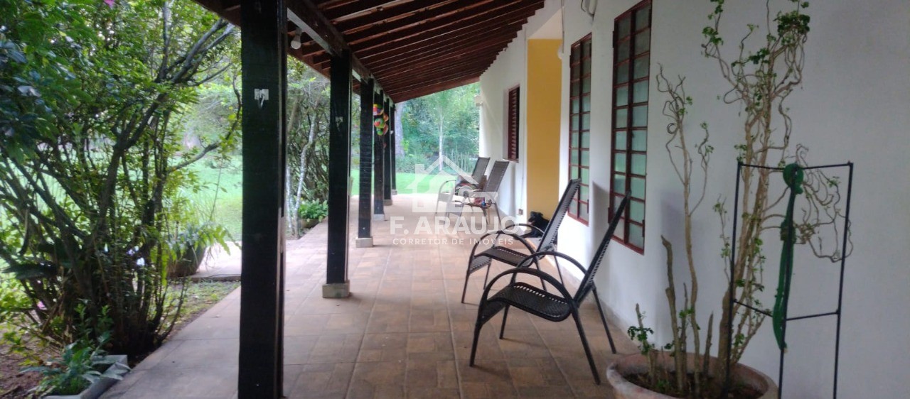 Chácara, 3 quartos, 2800 m² - Foto 2