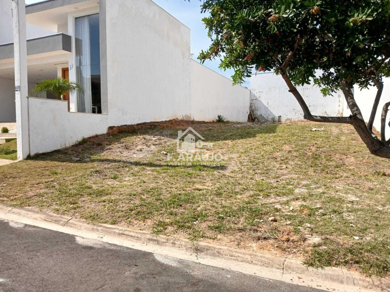 Loteamento e Condomínio, 300 m² - Foto 4