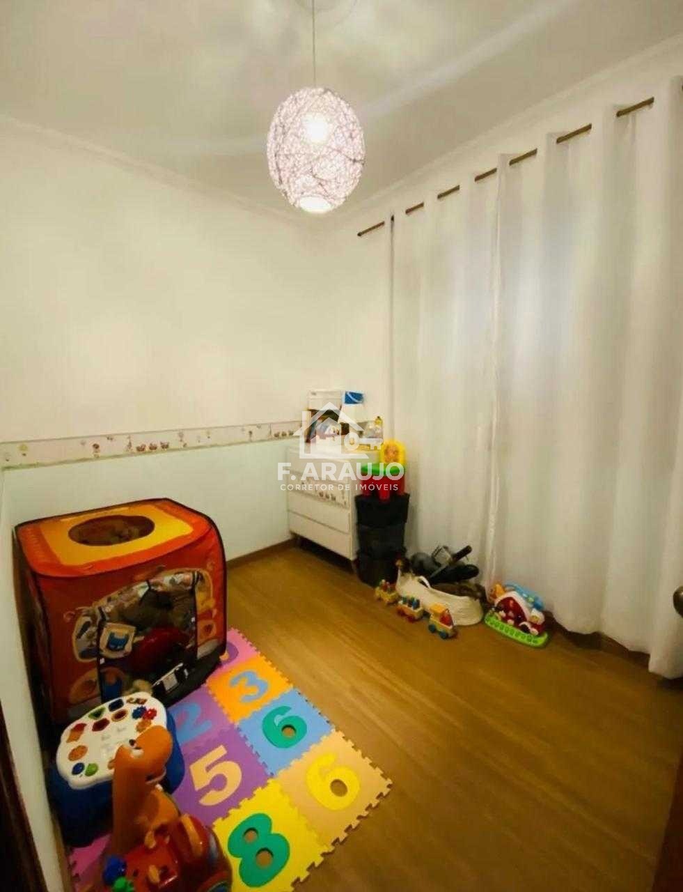 Casa, 3 quartos, 164 m² - Foto 3