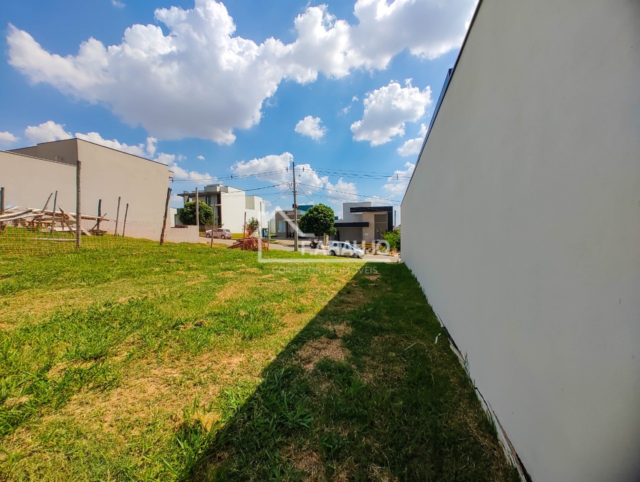 Loteamento e Condomínio, 250 m² - Foto 2