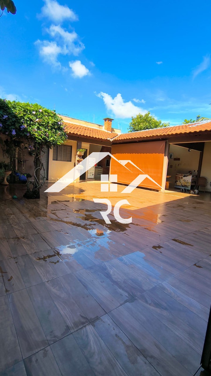 Casa, 3 quartos - Foto 1