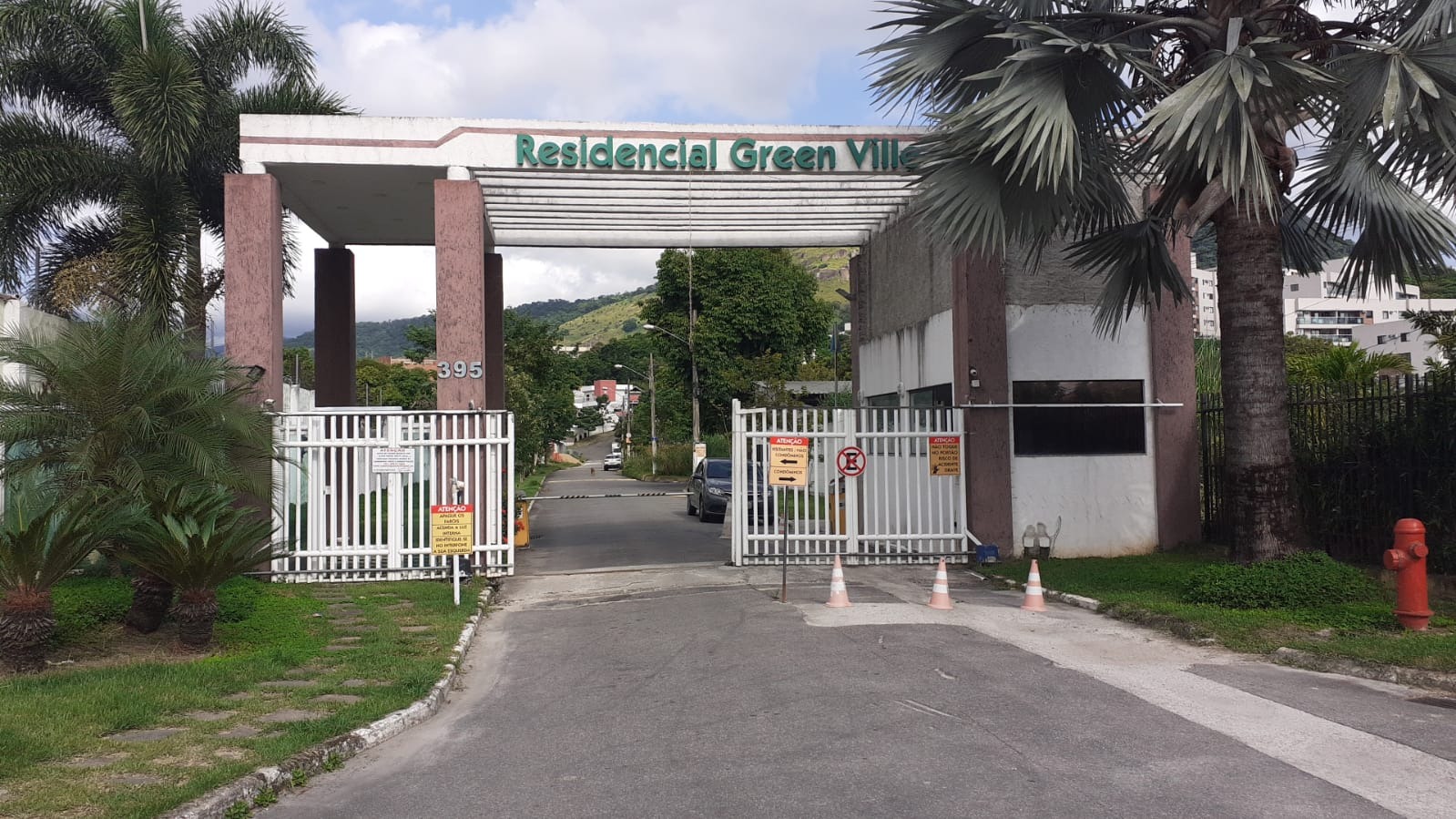 Casa para Comprar em CAMPO GRANDE - RIO DE JANEIRO - RJ