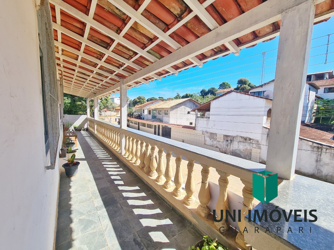 Oportunidade Única em Setiba - Três Casas Independentes a Venda! Há 100 metros da Praia de Setiba.