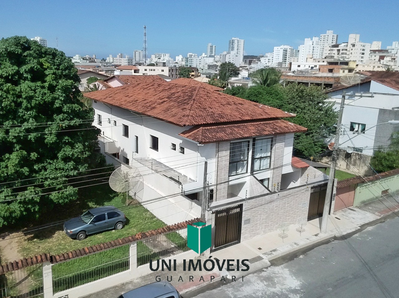 Excelente casa duplex 5 suítes e hidro, lazer completo com piscina a venda na Praia do Morro