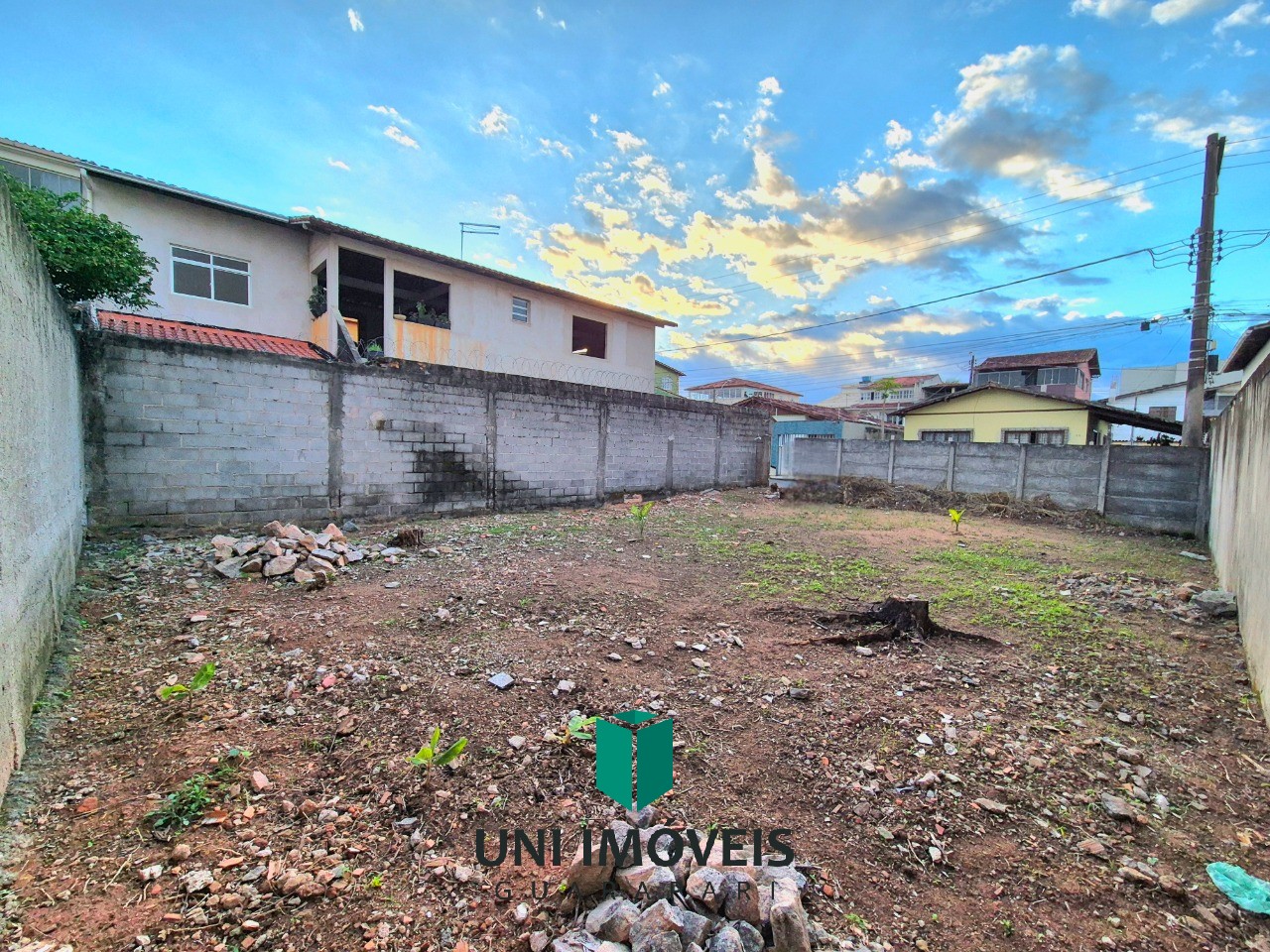 Loteamento e Condomínio, 200 m² - Foto 1