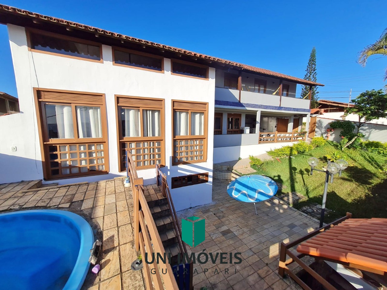 Casa, 6 quartos, 250 m² - Foto 1