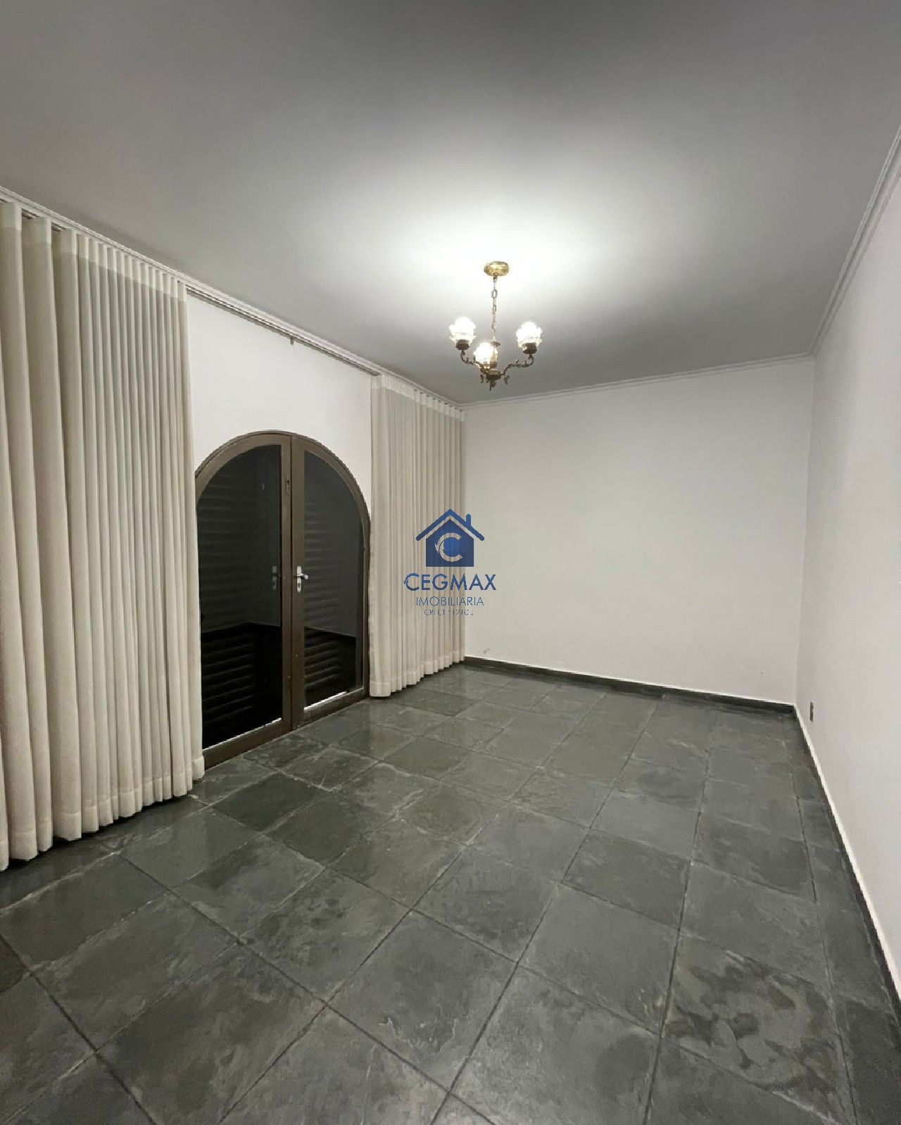 CASA COMERCIAL em SÃO JOSÉ DO RIO PRETO - SP, JARDIM EUROPA