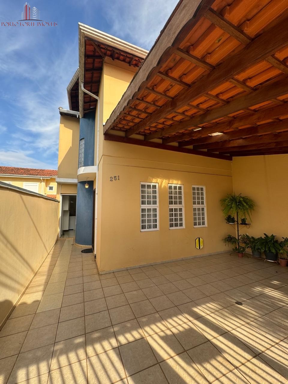 Casa, 4 quartos, 130 m² - Foto 1