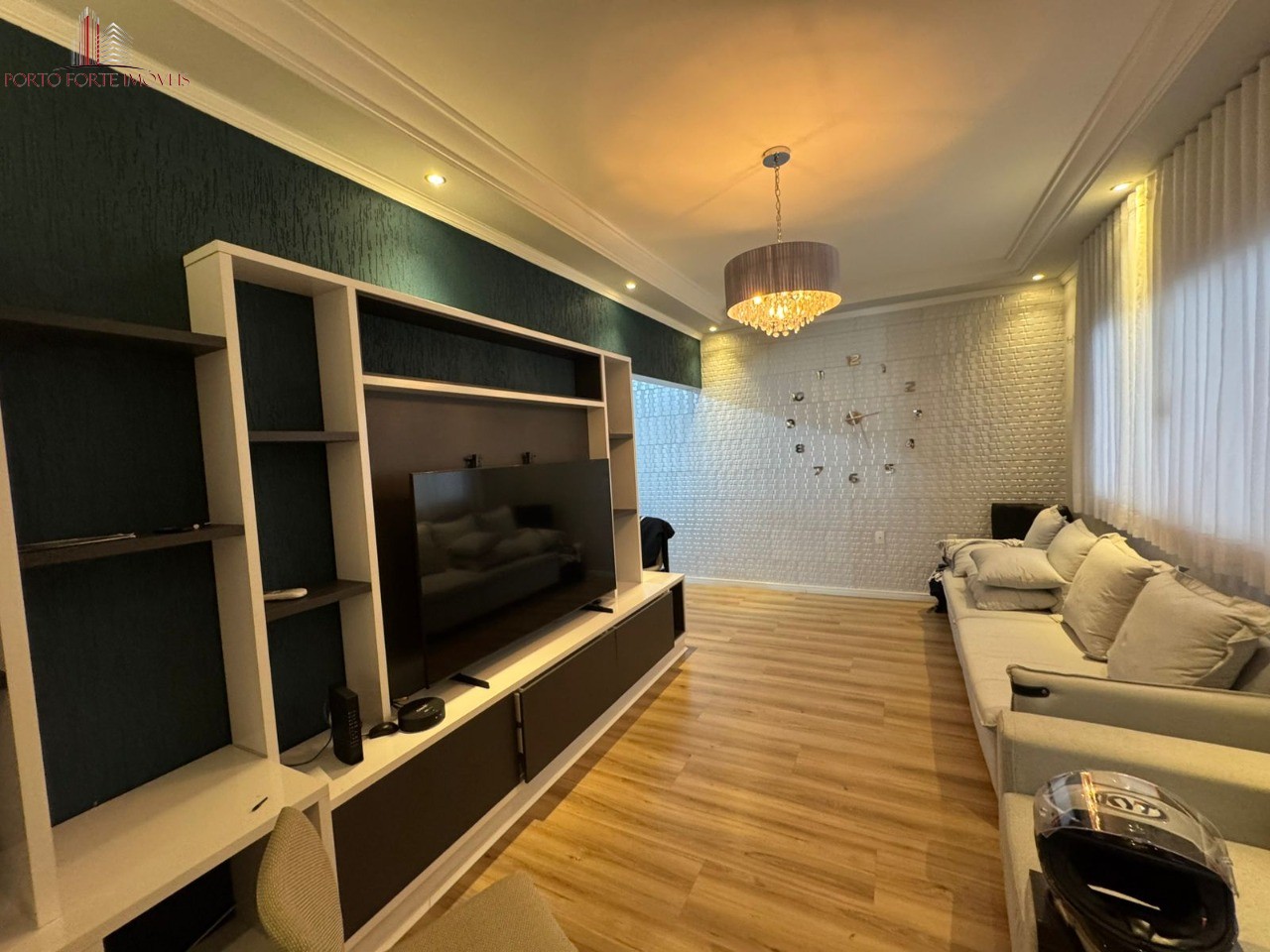 Casa, 3 quartos, 181 m² - Foto 1