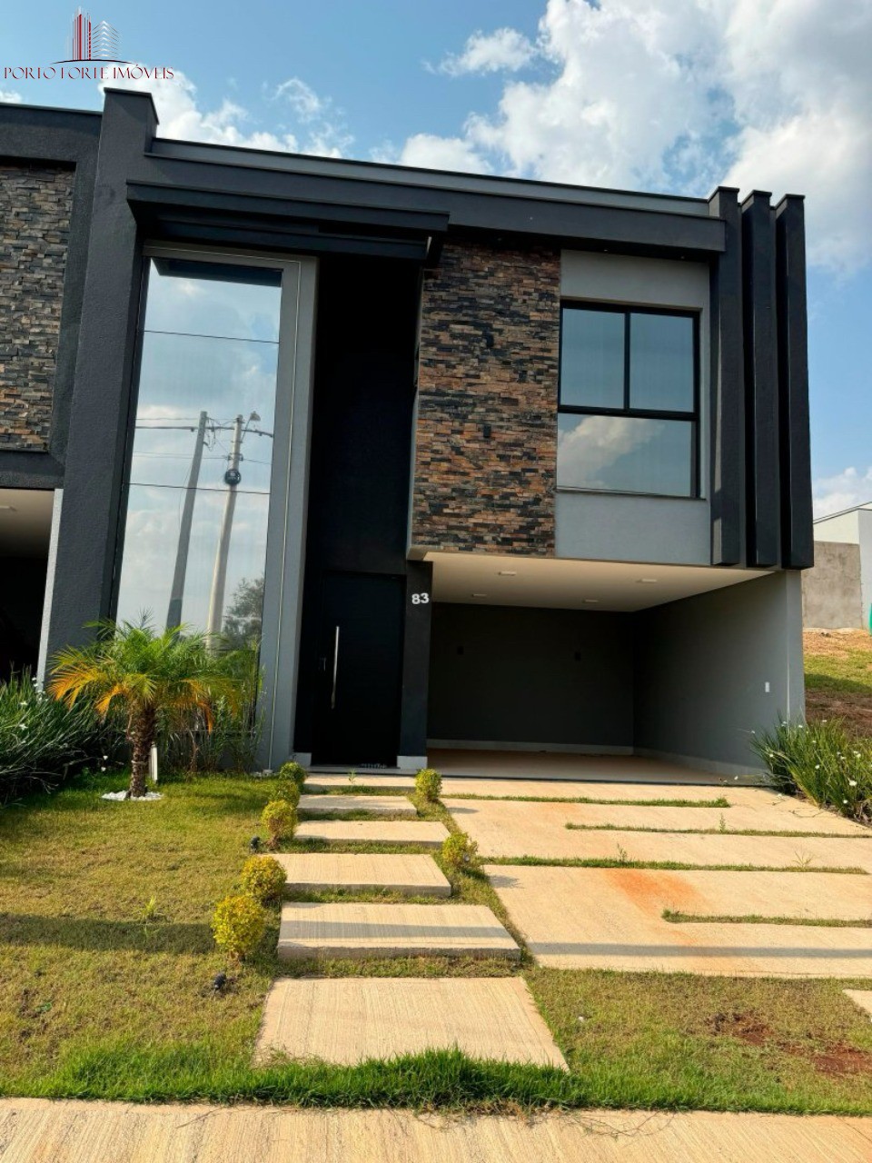 Casa, 3 quartos, 209 m² - Foto 1