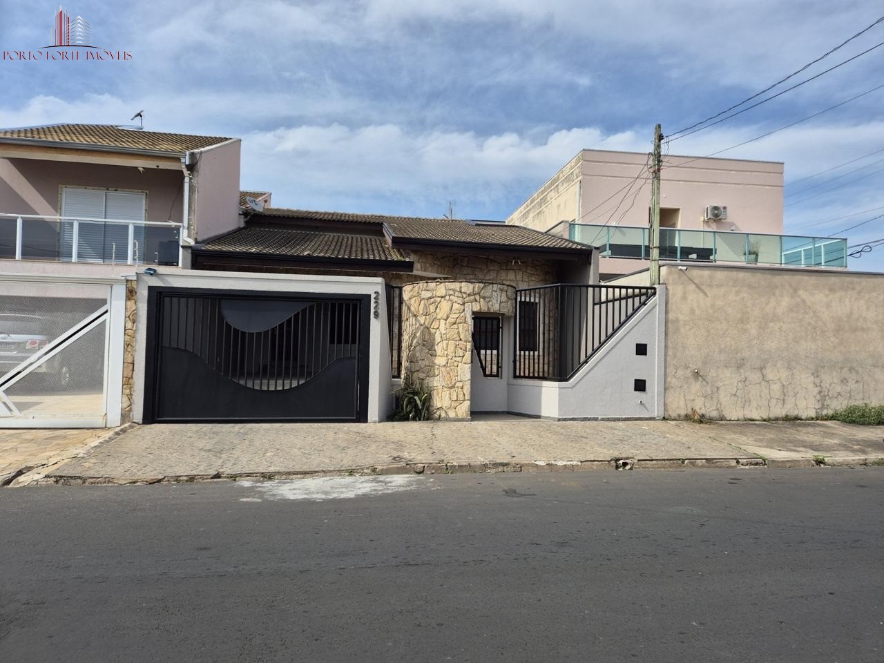Casa, 4 quartos, 250 m² - Foto 1
