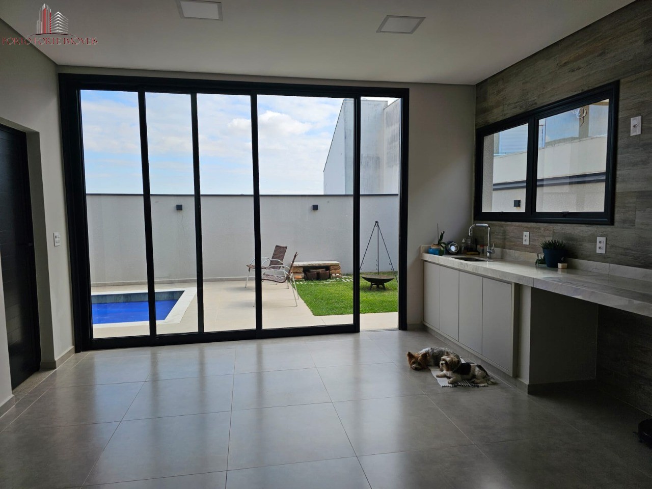 Casa, 3 quartos, 300 m² - Foto 14