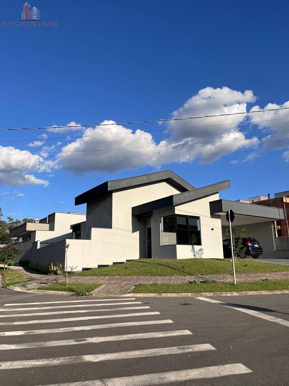 Casa, 3 quartos, 341 m² - Foto 1